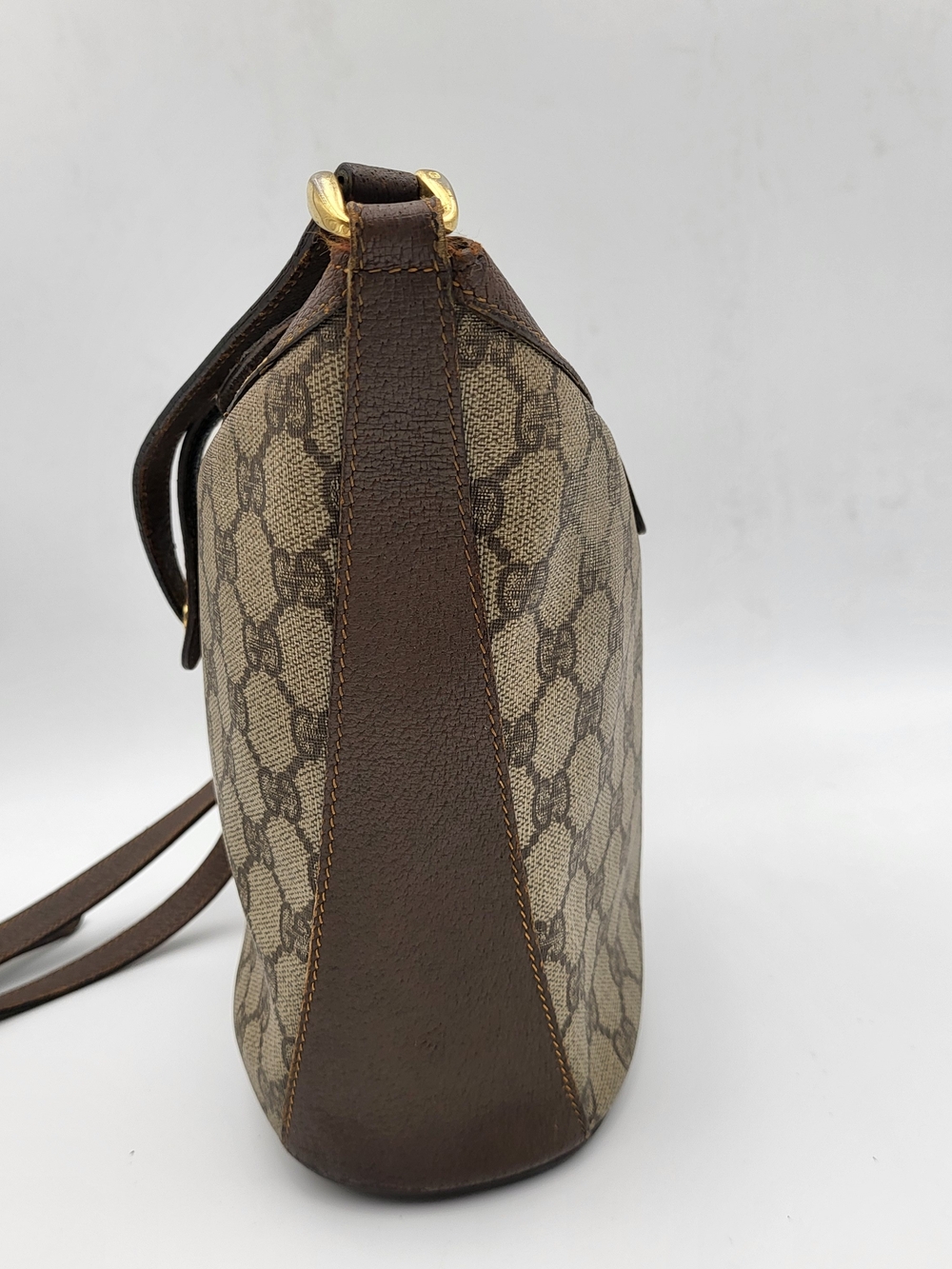 Gucci Vintage GG Canvas Crossbody Bucket Bag with Web Stripe. Auth..w/COA. - Picture 2 of 16